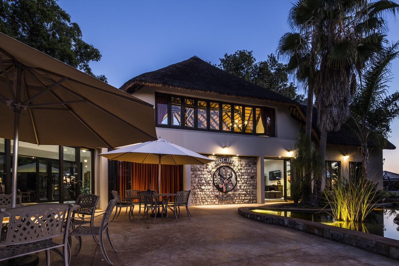 La Rochelle Lodge Okaukuejo Exteriör bild