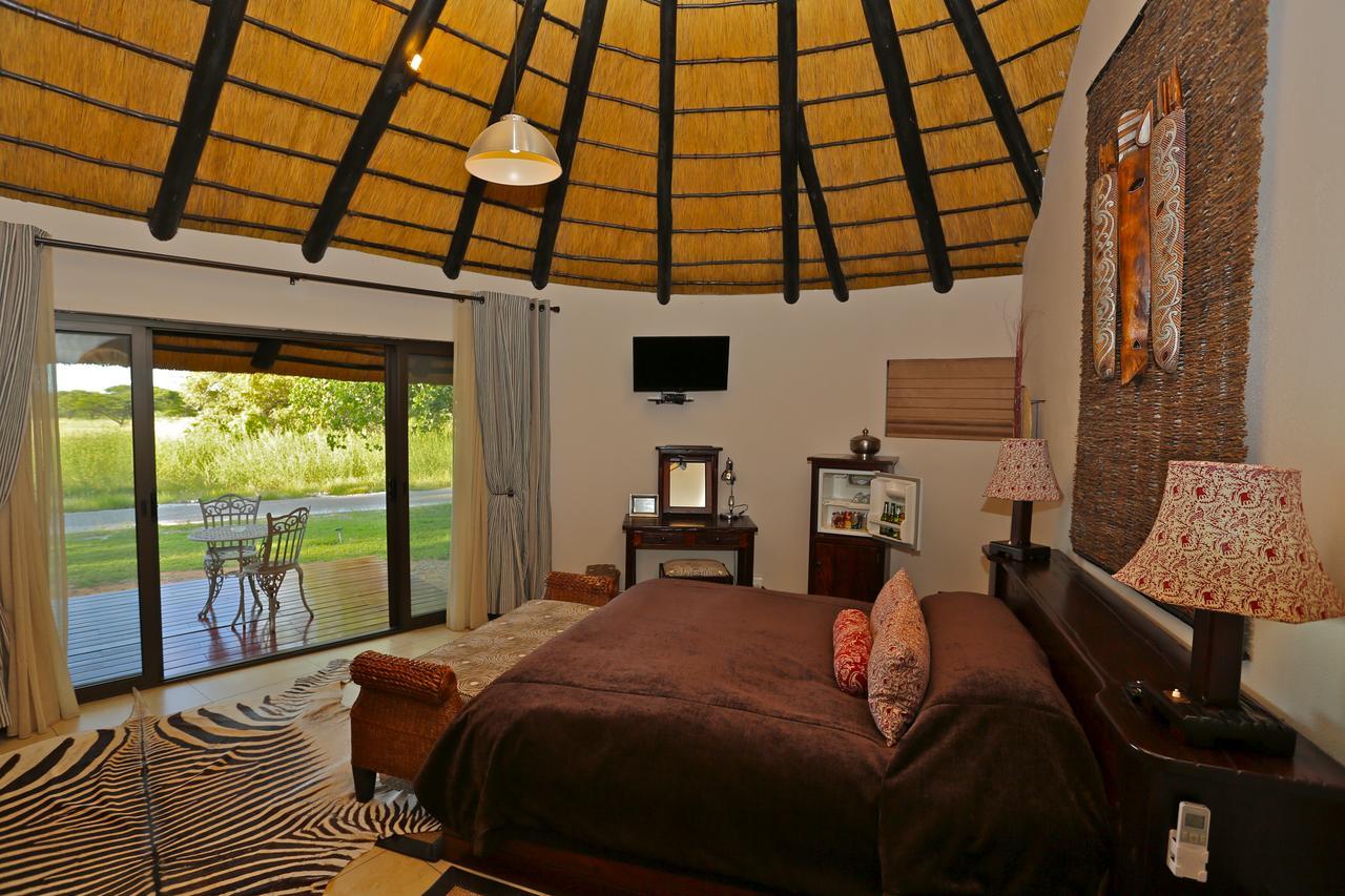 La Rochelle Lodge Okaukuejo Exteriör bild