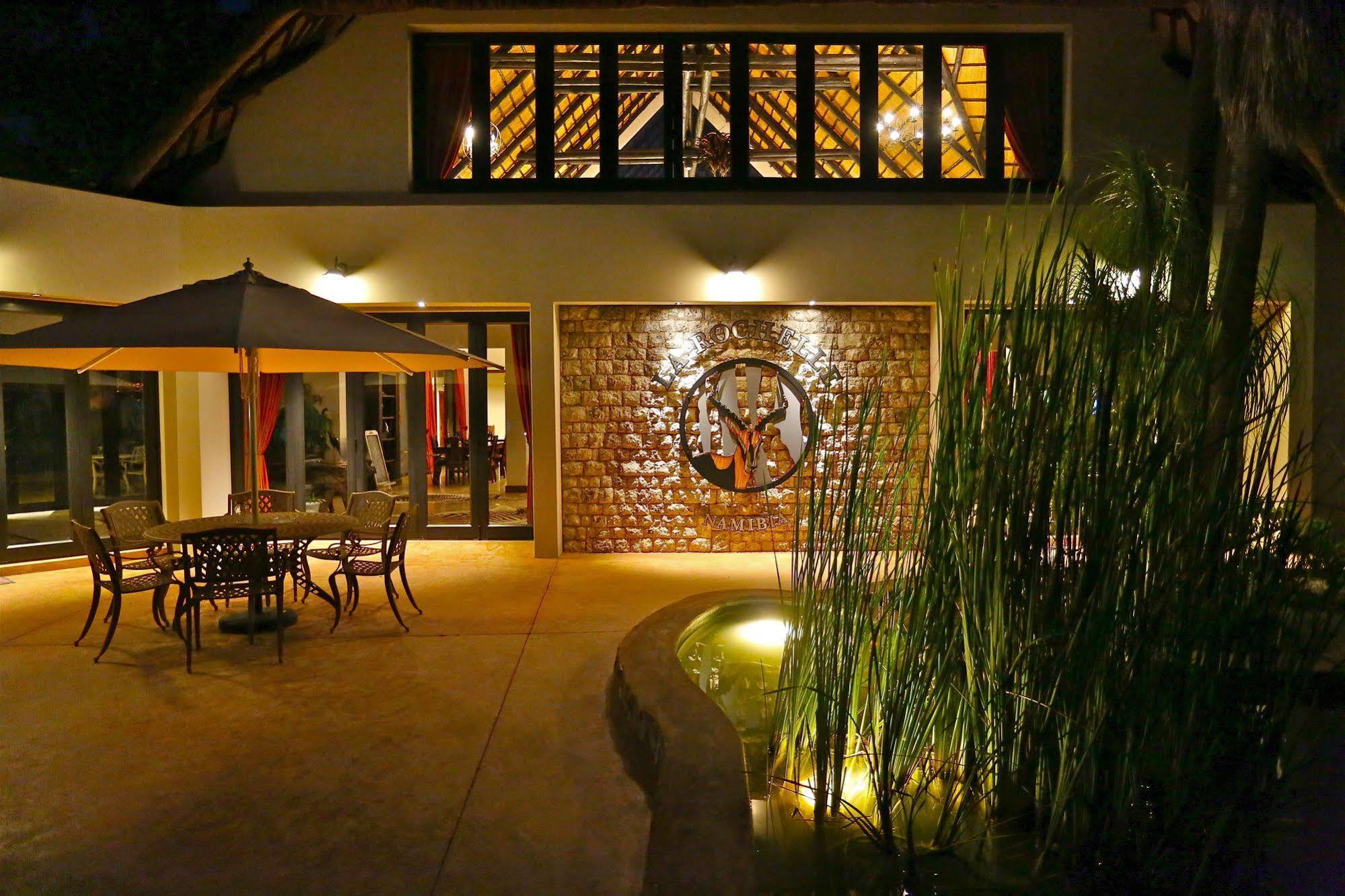 La Rochelle Lodge Okaukuejo Exteriör bild