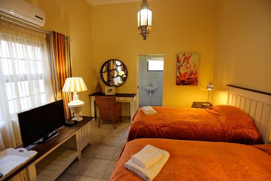 La Rochelle Lodge Okaukuejo Exteriör bild