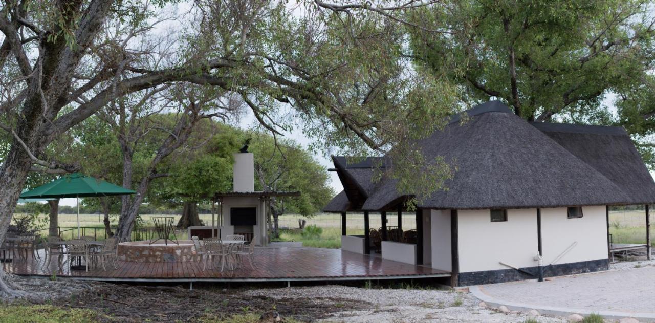 La Rochelle Lodge Okaukuejo Exteriör bild
